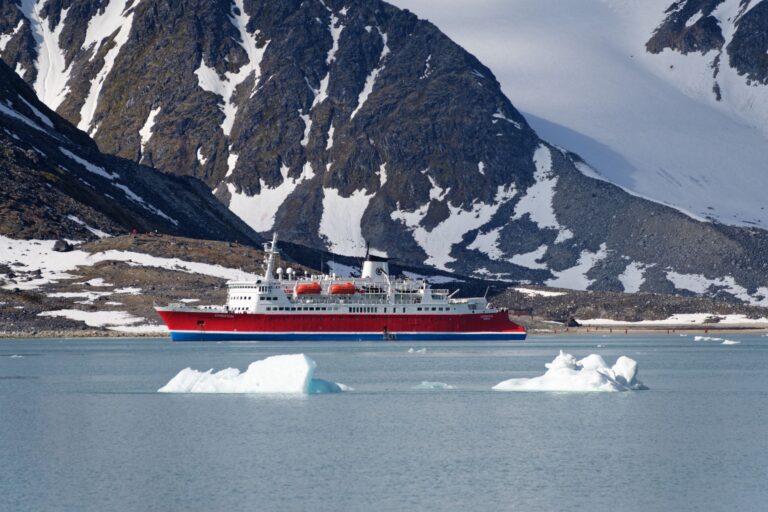 Expeditionskreuzfahrten 2026: Die exklusivsten Routen